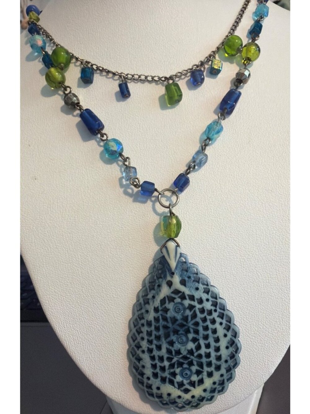 Glass Beaded Necklace Blue Green Stones Filigree Pendant Silver Tone Adj 16.5"